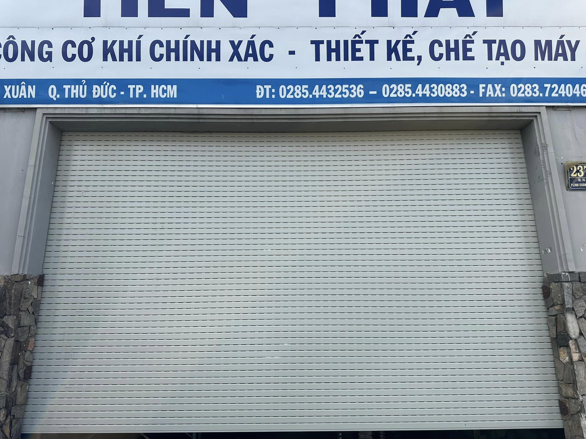 lắp đặt cửa cuốn giá rẻ tại tphcm